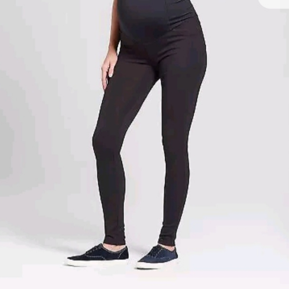 COPY - NWT Maternity pants sz S Black